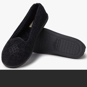 Brand new, black Dearforms women’s slippers